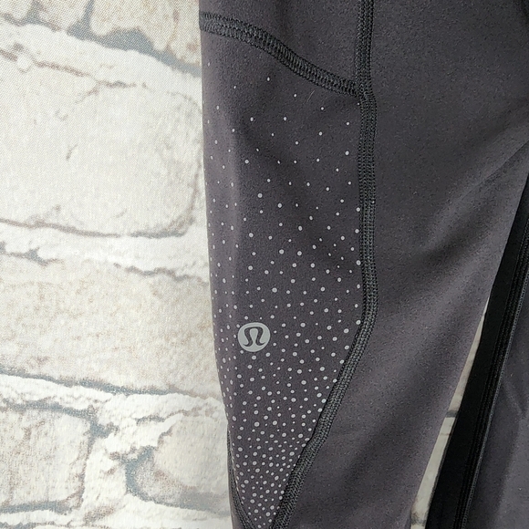 Lululemon Tight Stuff Crop Legging Black Refelctive Dots Size 6 - Picture 4 of 12